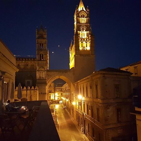 Bed & Parking Apartment Palermo Exterior photo