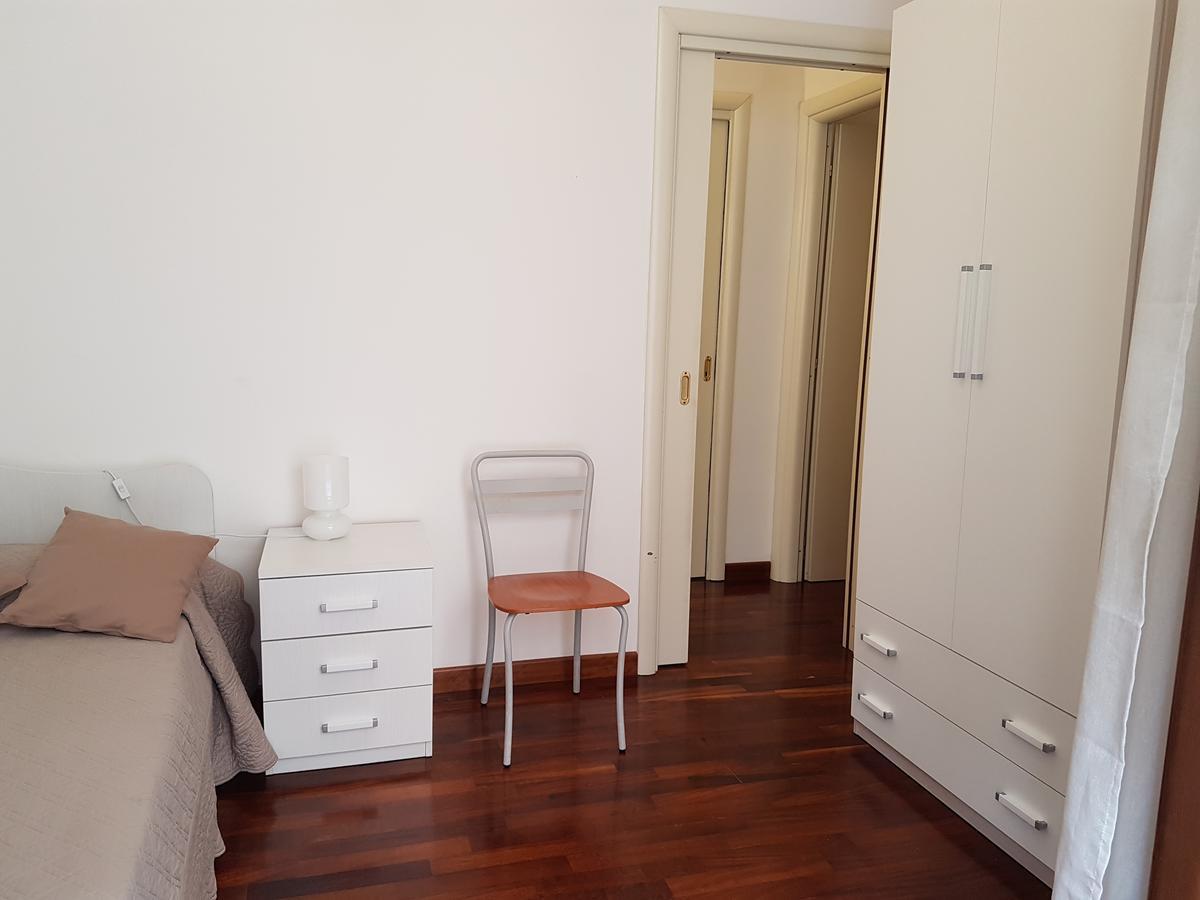 Bed & Parking Apartment Palermo Exterior photo